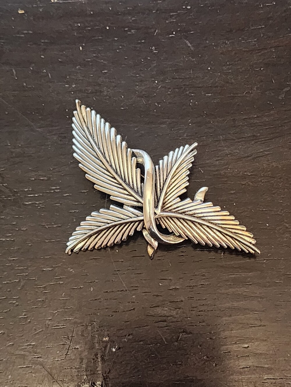 Vintage TORTOLANI Signed Silver Tone Leaf Brooch, elegant